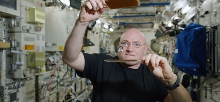 How Do Astronauts Get Drinking Water In Space? » ScienceABC