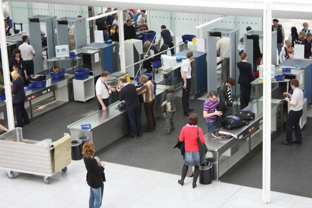 airport security search